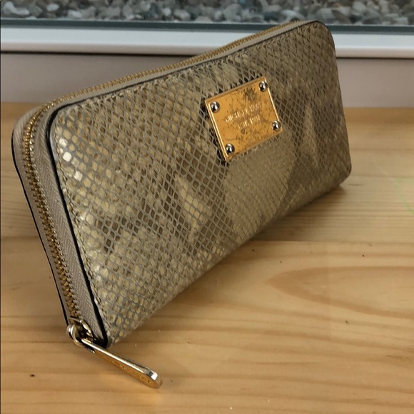 Michael Kors Python Leather gold Wallet Clutch - Picture 3 of 6